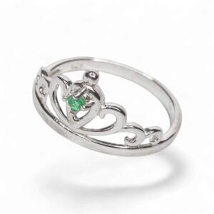 Anillo en plata ley 925 con esmeralda Natural